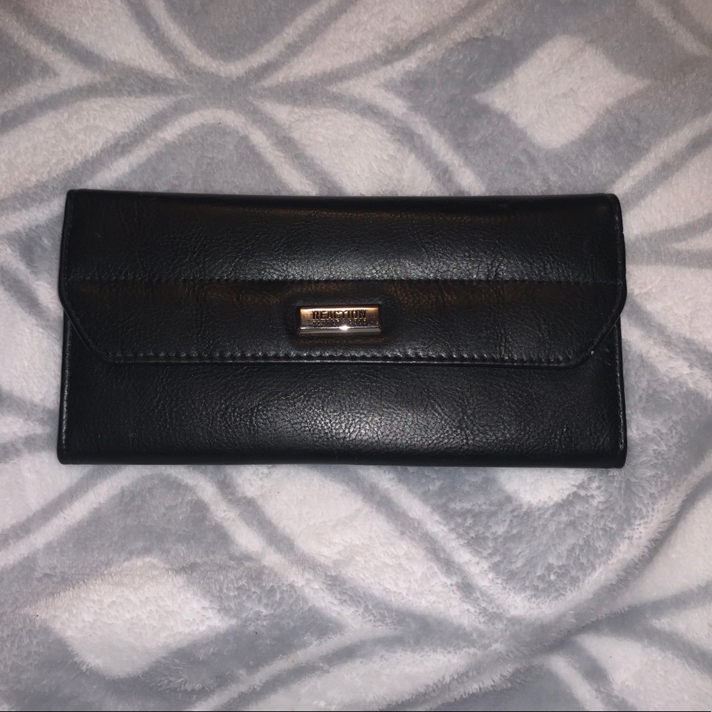 Reaction Kenneth Cole wallet